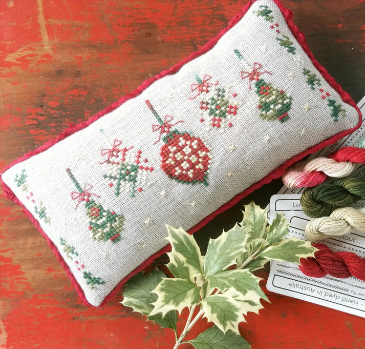 Mojo Stitches - Christmas Baubles