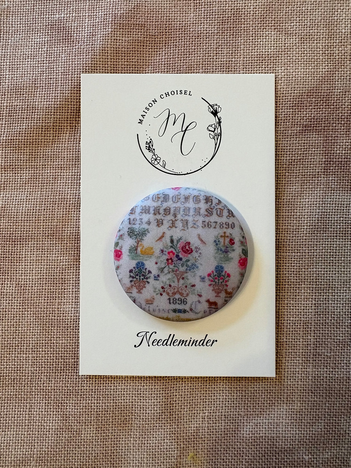 Maison Choisel - Needleminder Heloise Cornu