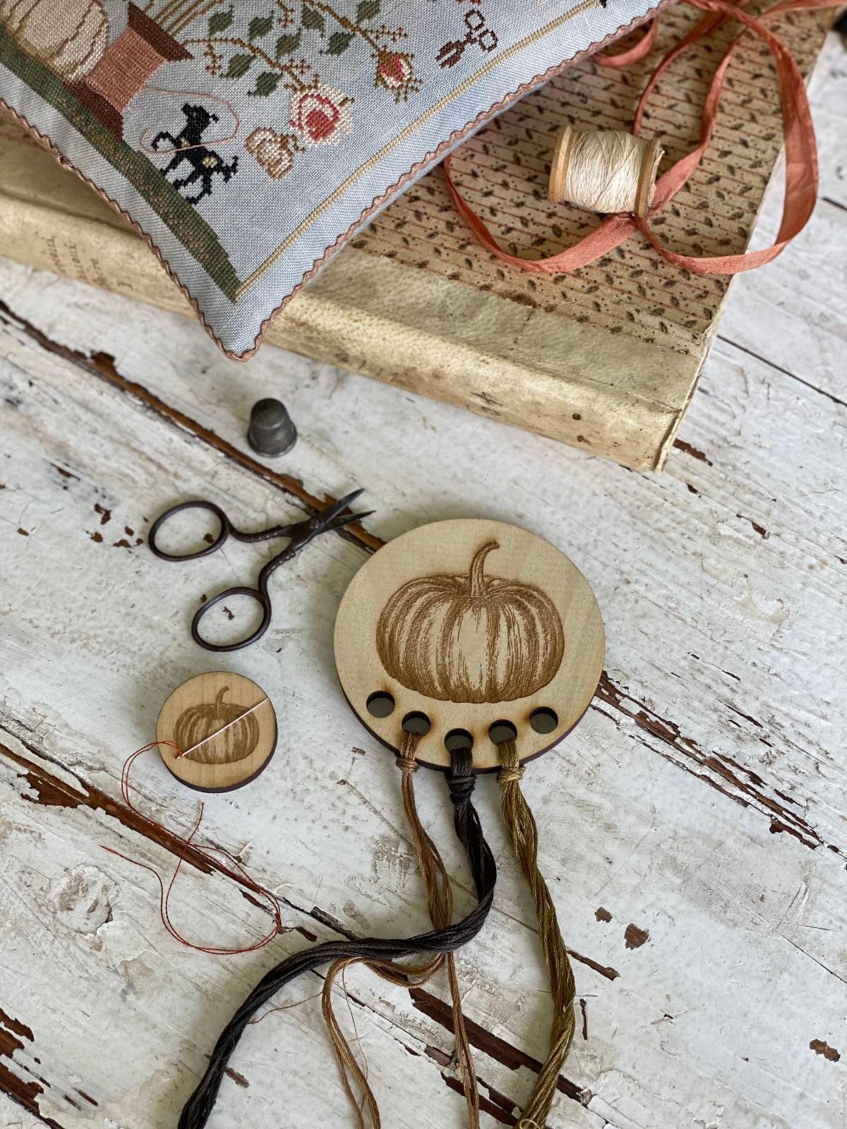 Stacy Nash Primitives - Pumpkin Thread Board