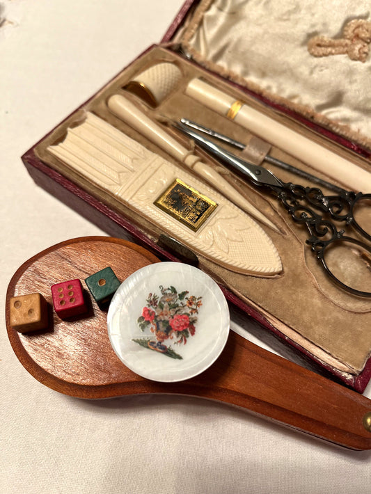 Maison Choisel - Mother of Pearl Needleminder Germaine Blanche