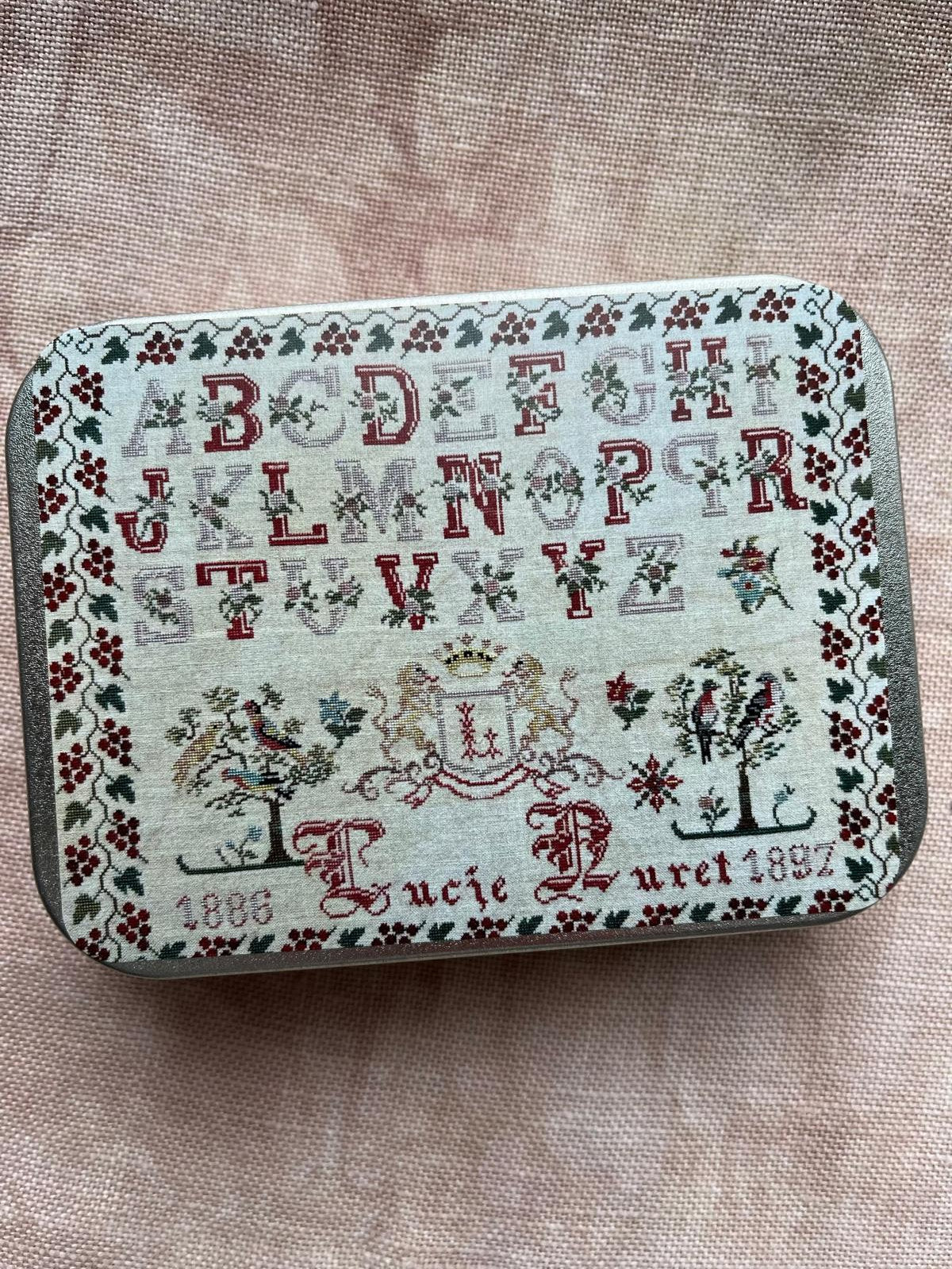 Maison Choisel - Keepsake Tin box Lucie Nuret