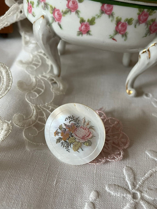 Maison Choisel - Mother of Pearl Needleminder Ernestine Briere