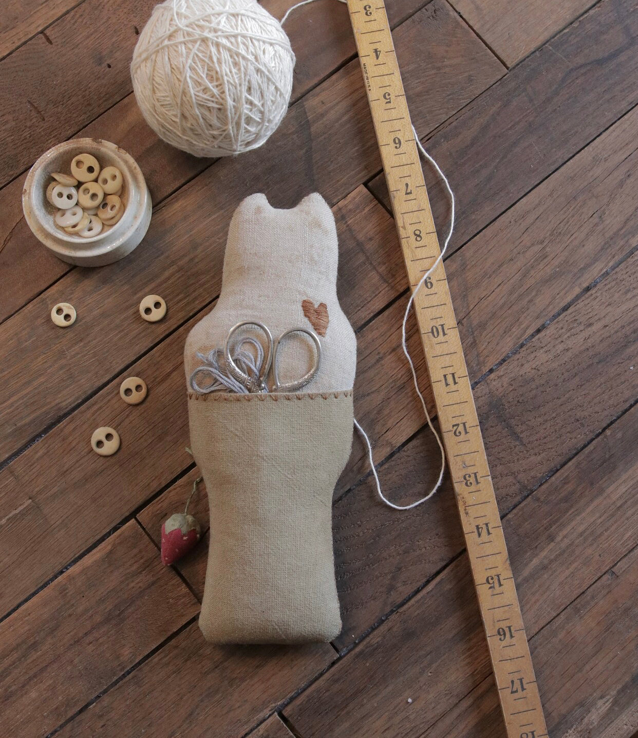 Stacy Nash Primitives - Animal Cracker Series: Clementine