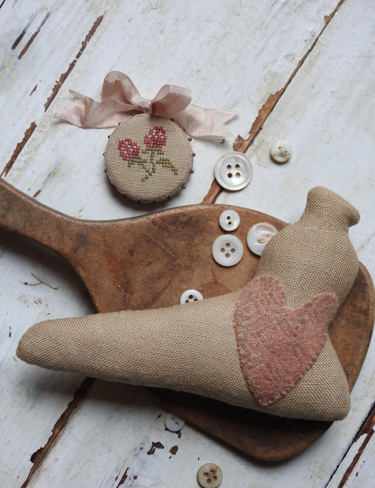 Stacy Nash Primitives - Animal Cracker Series: Peroy