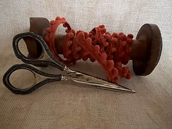 Dames of the Needle - Ginger Nana Mini Pom Pom Trim