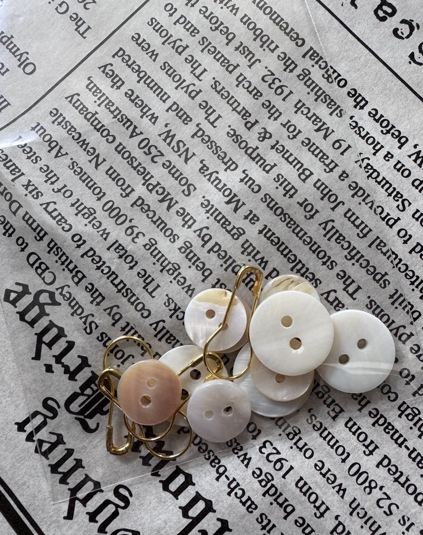 MOP Buttons and Bulb Pins Set