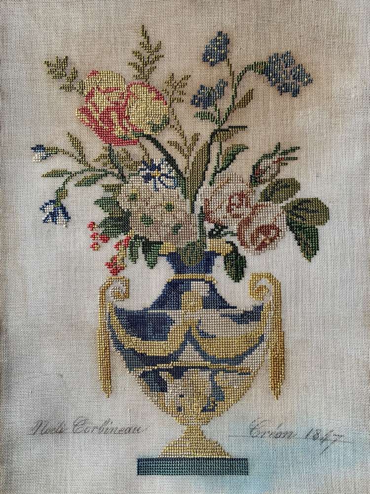 Maison Choisel - Needleminder Noeli Corbineau