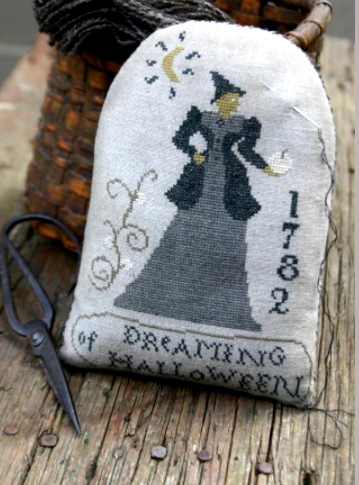 Stacy Nash Primitives - Merry Hallowe'en Pinkeeps